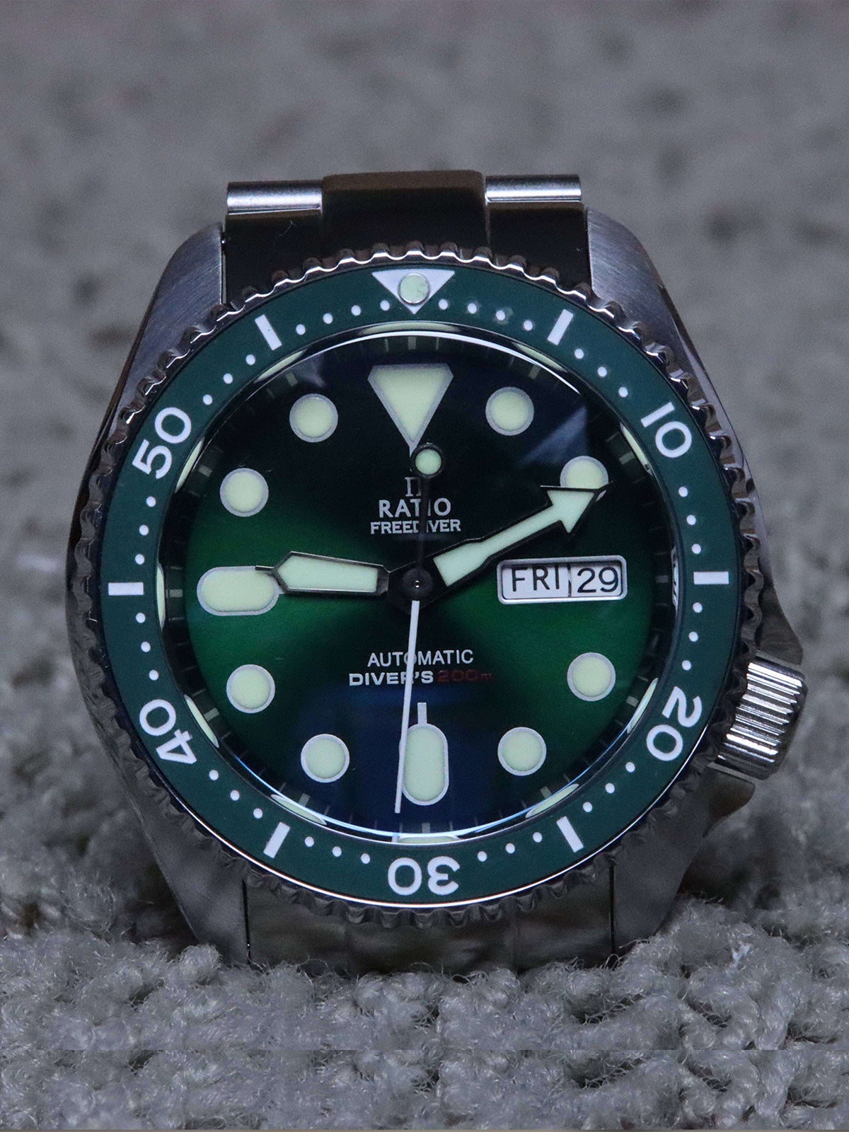 Ratio FreeDiver Green Dial Sapphire Crystal Stainless Steel Automatic RTA105 200M Mens Watch