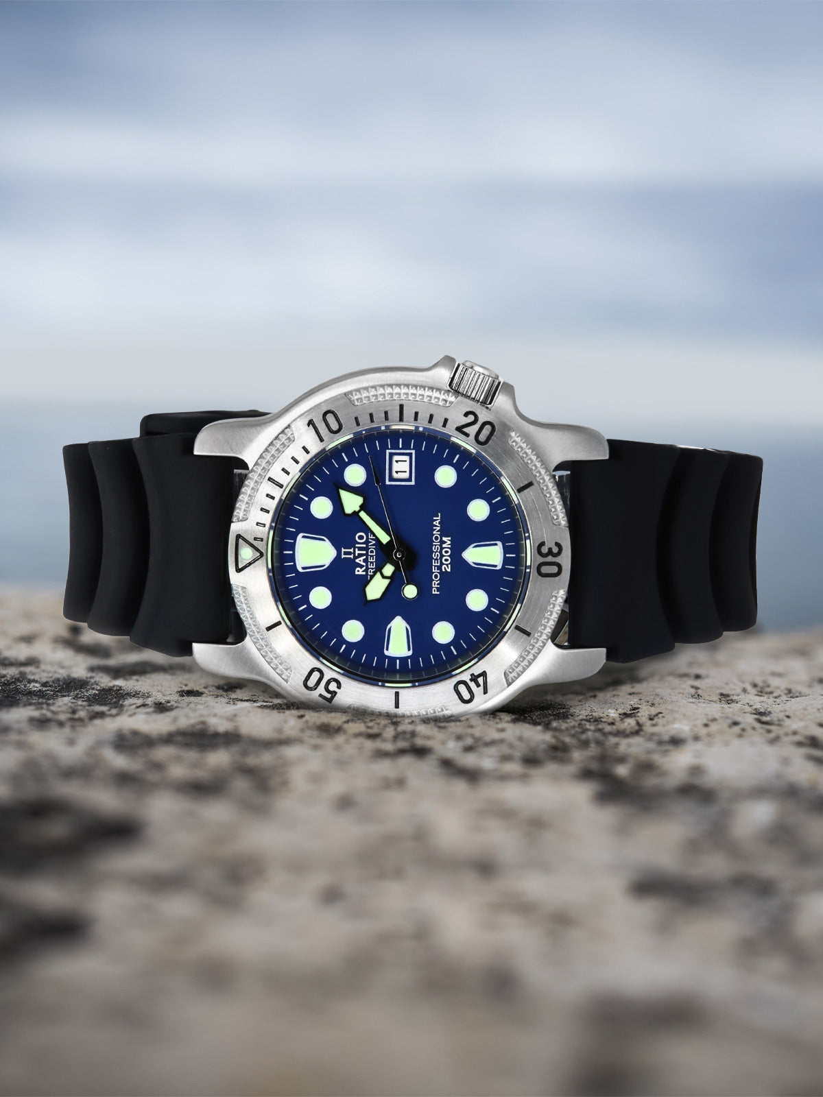 Ratio FreeDiver Professional Sapphire Blue Dial Quartz 22AD202-BLU 200M Men’s Watch