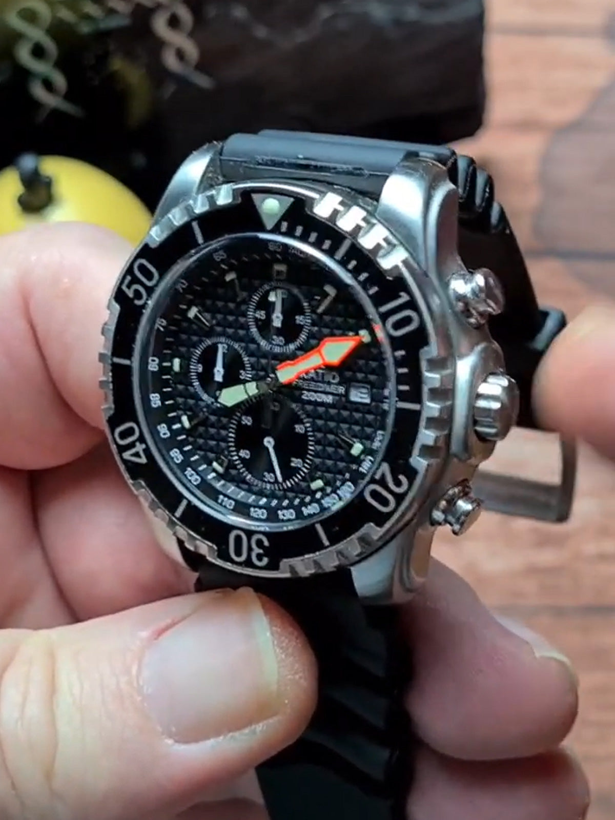 Ratio 200M Diver Quartz Chronograph Sapphire 48HA90-17-CHR-BLK Mens Watch - Ratiowatches